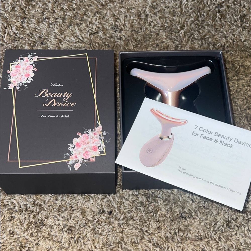 NWOT 7 Color Beauty Device for Face & Neck